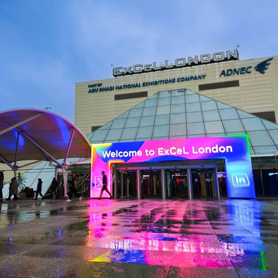 のインスタグラム：「Hello from ExCel, Warriors of Light! 👋⁣ ⁣ Just 3 more days until the Fan Festival 2023 in London kicks off!⁣ ⁣ (It may be rainy now, but it's definitely going to be sunny inside 🤗)⁣ ⁣ #FFXIV #FF14」