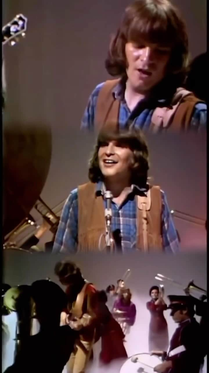 ジョン・フォガティのインスタグラム：「#OnThisDay in 1969 John/CCR’s performance of “Green River” aired on The Andy Williams Show. The show was recorded the day before their performance at Woodstock. It was one of their first-ever performances on TV 📺 🎶  Green River is  about the place where John would go as a kid - Putah Creek, near Winters, California.  The actual specific reference, “Green River,” John got from a soda pop-syrup label. You used to be able to go into a soda fountain, and they had these bottles of flavored syrup. John’s flavor was called Green River. It was green, lime flavored, and they would empty some out over some ice and pour some of that soda water on it, and there you had yourself a Green River.」