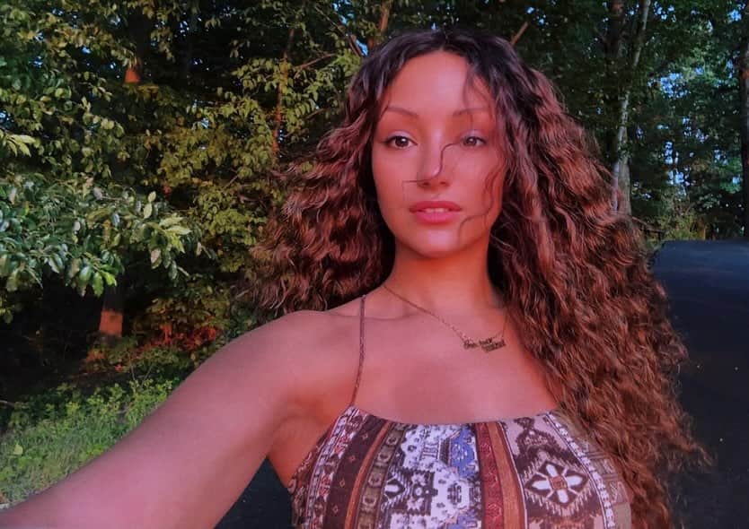 メラニー・イグレシアスのインスタグラム：「hey… 💐」