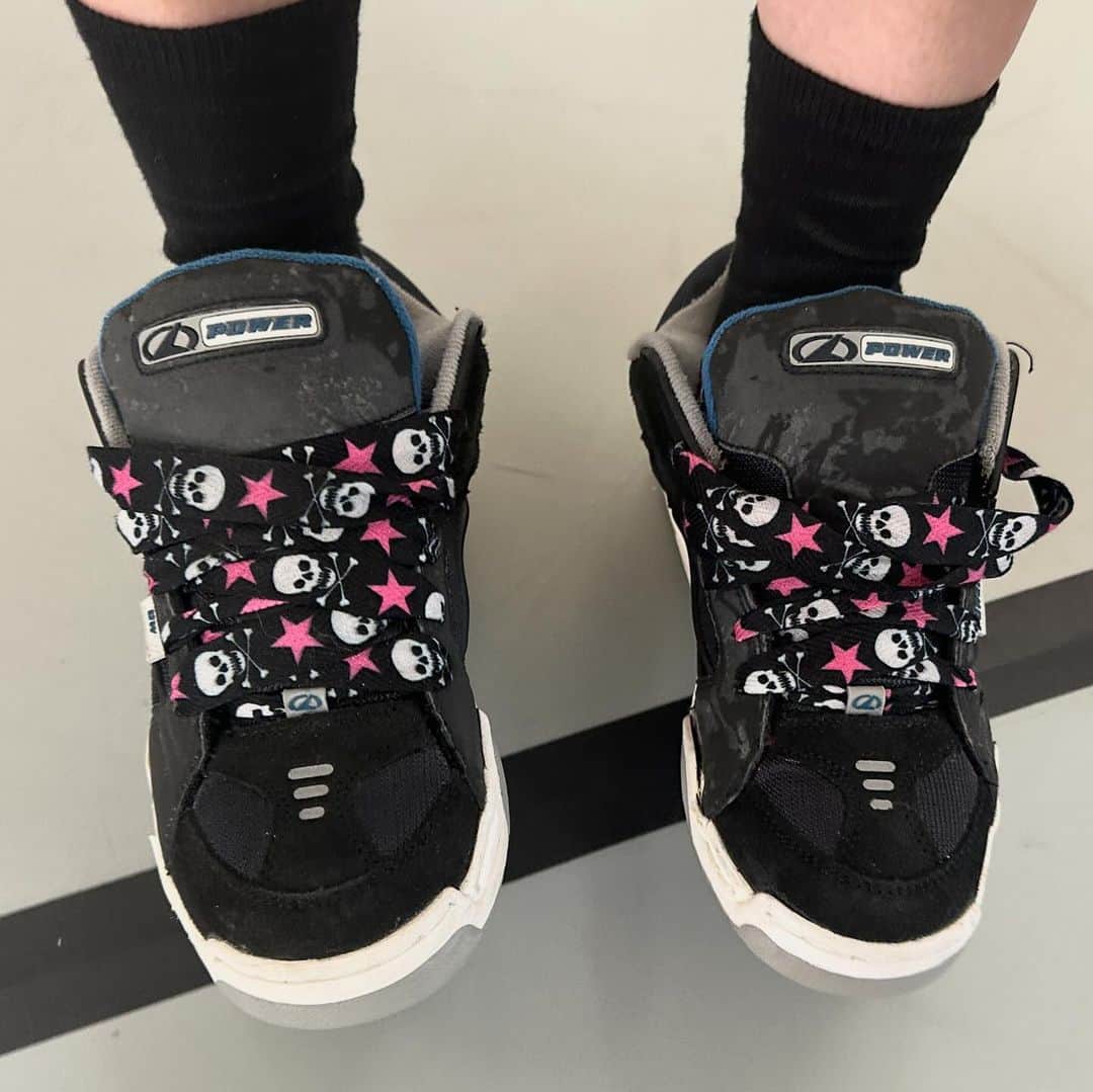 ビリー・アイリッシュさんのインスタグラム写真 - (ビリー・アイリッシュInstagram)「✂️」10月19日 3時59分 - billieeilish