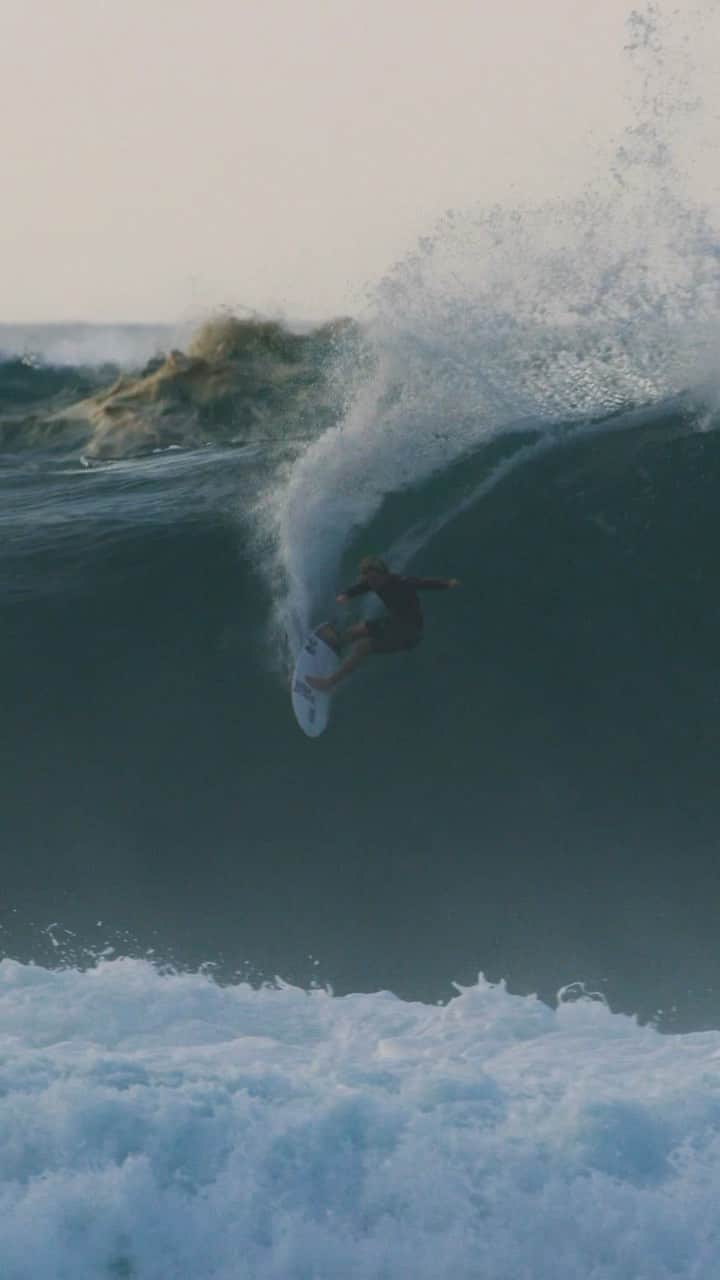 ジョン・ジョン・フローレンスのインスタグラム：「We put together some of our favorite moments over the years at Haleiwa. Thanks @joelcenteio for being a part of this ! Live on YouTube」