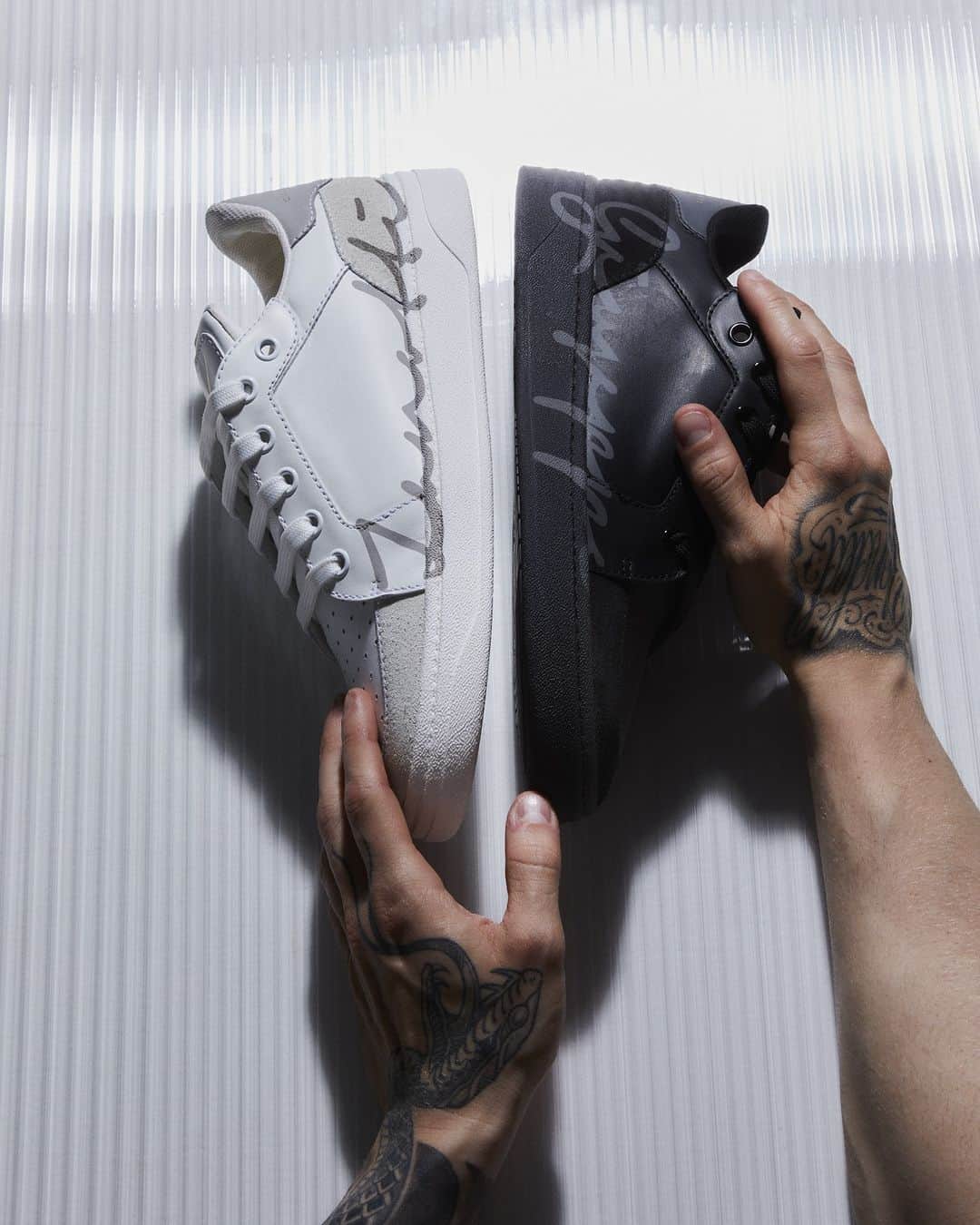 Giuseppe Zanotti Designのインスタグラム：「Walk the line. Live the script. Featuring a hot-stamped #GiuseppeZanotti signature, the new season GZ 94 are the drip and then some. #GZFW23」