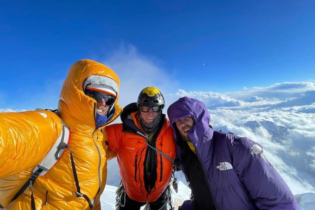 ザ・ノースフェイスさんのインスタグラム写真 - (ザ・ノースフェイスInstagram)「Congratulations to @jackson_marvell , @matt_cornell25 , and @rousseaualan who embarked on an awe-inspiring journey to climb the formidable 7,710m North face of Jannu (Khumbakarna) in alpine style.  Their first ascent named “Round Trip Ticket” (M7 AI5+ A0), spanned 2700 meters and stands as a testament to their determination and the limitless possibilities of human endeavor.」10月19日 4時50分 - thenorthface