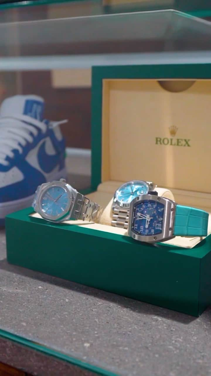 フロイド・メイウェザー・ジュニアのインスタグラム：「For a chance to win the Money green Rolex go follow my guys at G&G Timepieces @g_g_timepieces and comment on their give away post to enter. They will pick the winner on October 27th 2023. G&G X Money May all day」