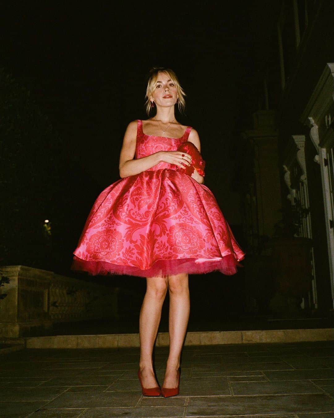 キーナン・シプカのインスタグラム：「think pink :)」