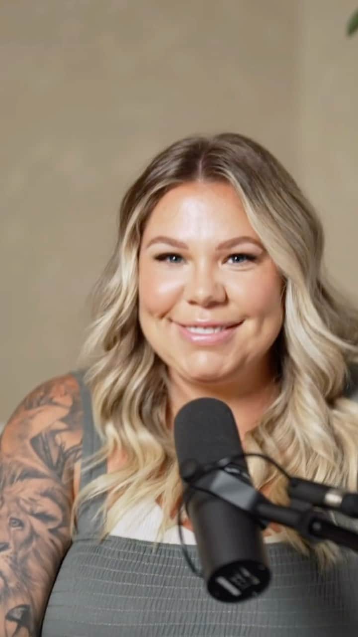 のインスタグラム：「I’m sitting down to talk more about Rio, having a private pregnancy, life after tv and more! You’ll only find this video on my new Patreon channel, click the link in my bio to watch!」