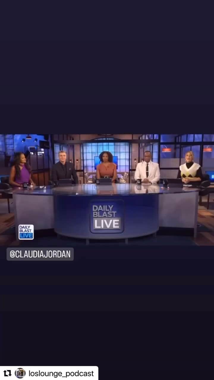 クラウディア・ジョーダンのインスタグラム：「Special guest co-hosting. @dailyblastlive I like this! Thank you @ericacobb for being the one that introduced me to your tv family! 💜🙌🏾」
