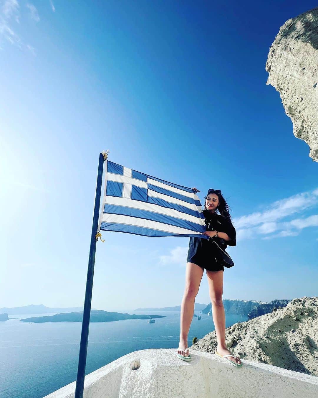 CANAのインスタグラム：「. . . 海外行きたい欲、、🥲. . . #greece #ギリシャ #🇬🇷」