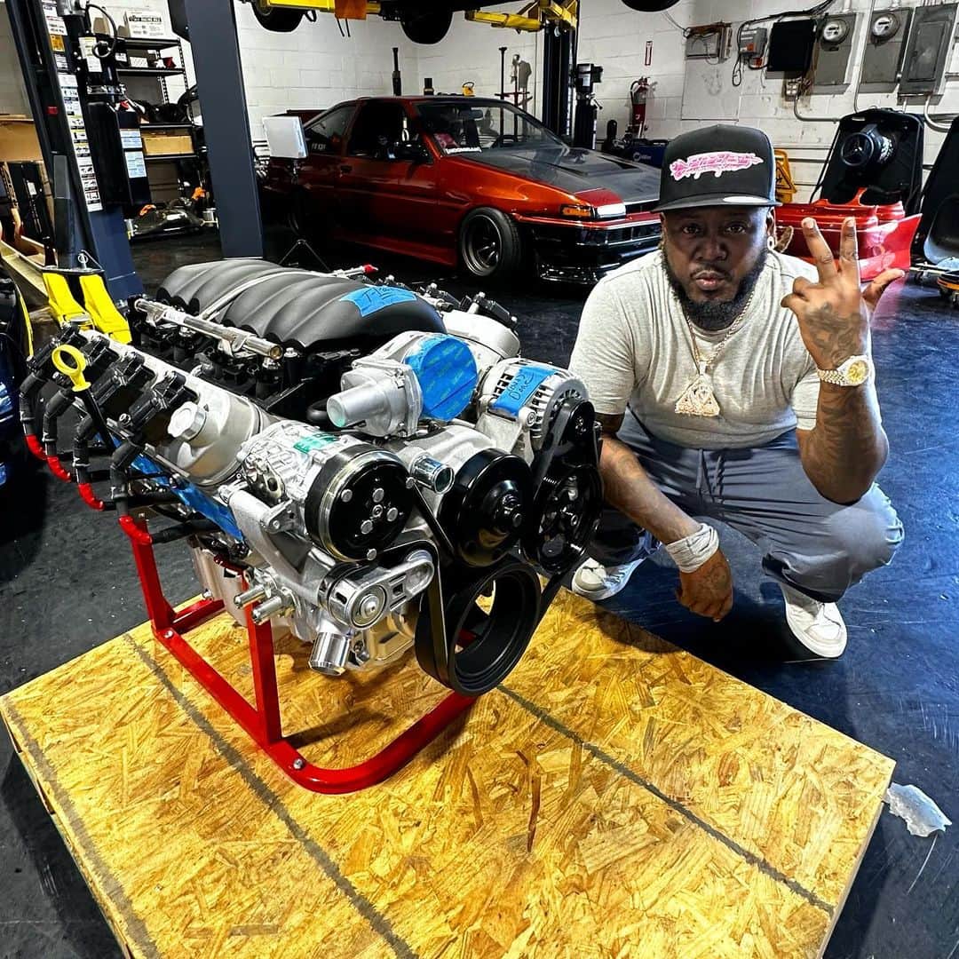 T-ペインのインスタグラム：「Huge thank you to @texasspeed @suppymk4 & @grimmbbussin 💥 They got my RX-7 built IN 4 DAYS in time for the #BabyGotBrap video shoot. We dropping this thing Friday and shaking up the auto world 🔥🔥🔥」