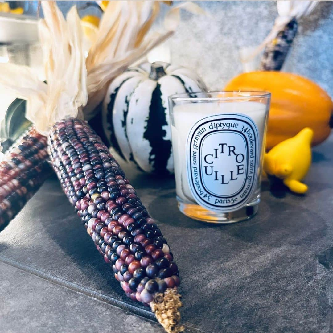 外村久美子のインスタグラム：「・ 香りも秋シフト🍂  @diptyque 🕯️Citrouille（シトルイユ） 秋だけ発売の贅沢な香り  #diptyqueparis  #diptyquecandle  #pr」