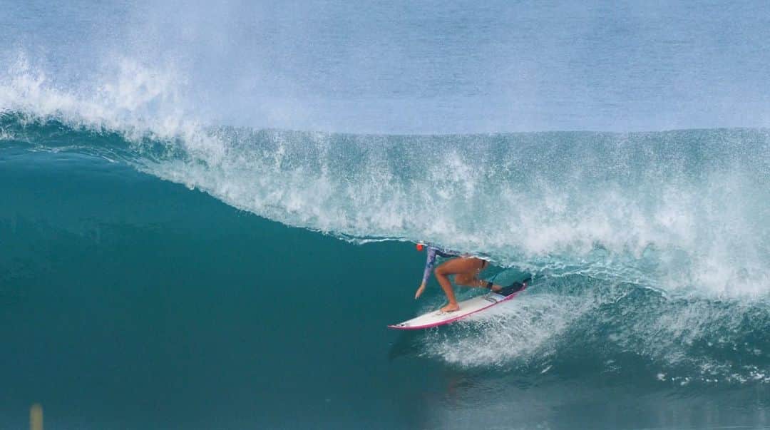 レイキー・ピーターソンのインスタグラム：「Few fun waves South of the boarder 🫶🏼🇲🇽」