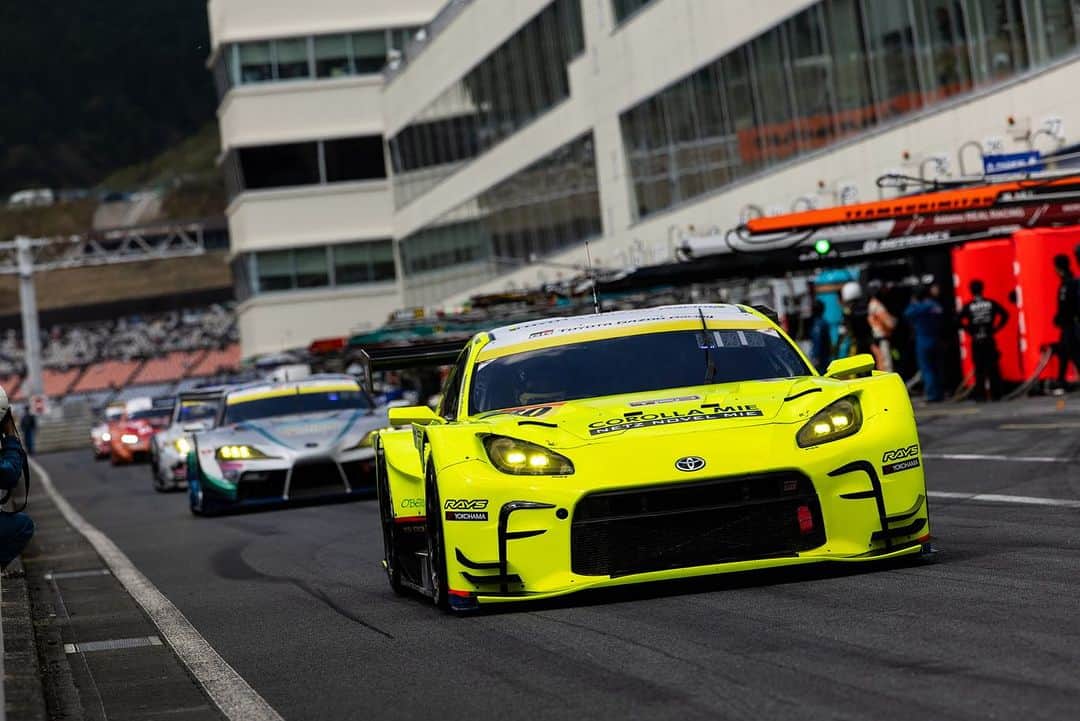 織戸学さんのインスタグラム写真 - (織戸学Instagram)「2023 superGT  autopolis  今回も多くの応援有り難う御座いました。  三重からも 多くの応援 有り難う御座いました。  早いもので もう残るは最終戦  思い切り  今回の レースも 500も 300も  素晴らしいレース  優勝された teamの関係者の皆様  おめでとう御座います。  #maxorido  #GRGarageSuzukaカローラ三重 #トヨタカローラ三重 #GRGarage四日市 #gr86 #toyota #apr #supergt #yokohama #advan #rays #maxorido #織戸学 @gr_garage_yokkaichi  @grgaragesuzukacorollamie  @apr  #supergt #supergt2023」10月19日 8時34分 - maxorido
