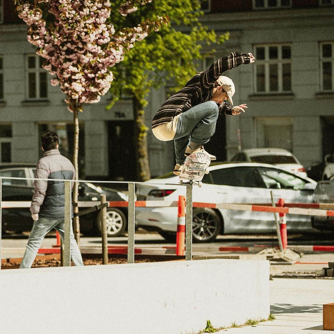 ブリクストンさんのインスタグラム写真 - (ブリクストンInstagram)「Dom Henry feeling at home in Copenhagen.  Photo @jimcravenfilm」10月19日 8時40分 - brixton