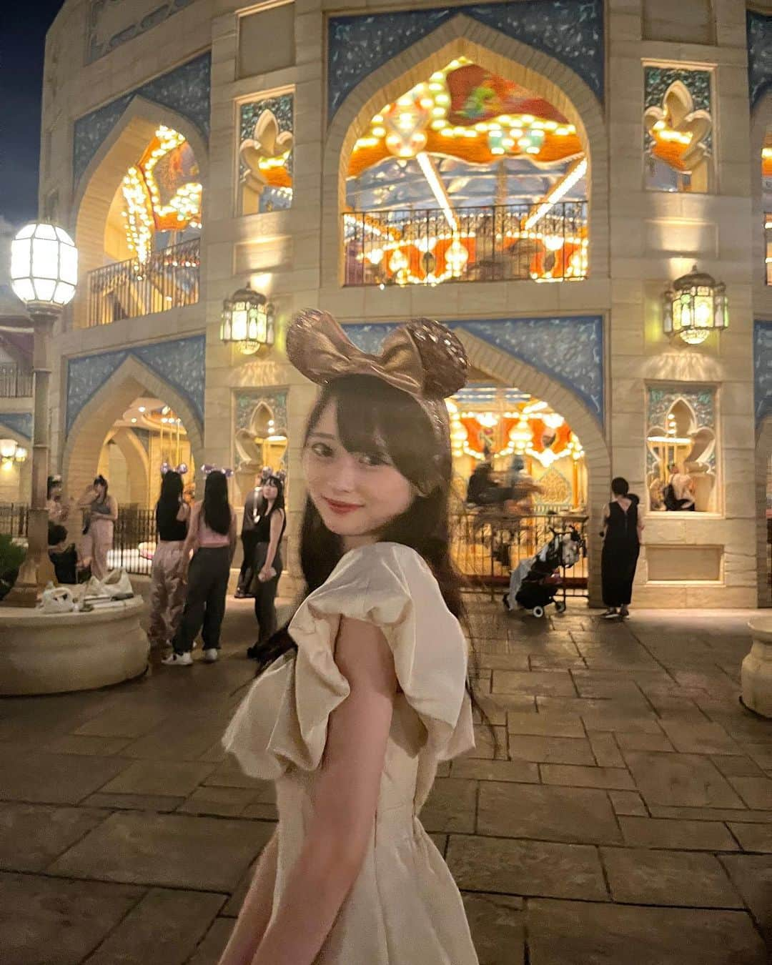 高比良由菜さんのインスタグラム写真 - (高比良由菜Instagram)「Disney Sea💞🐠🫧‪  アリエルのエリアが 1番かわいくて好きだったな🪸♡  美味しいもの沢山食べれて 乗り物にも乗れてほんと充実してた〜〜！！！❤︎  次はランドの方にも行きたい‪🐭♡  ∴∵∴ ୨୧ ∴∵∴ ୨୧ ∴∵∴ ୨୧ ∴∵∴ #高比良由菜#ディズニー#ディズニーシー#ディズニーコーデ#06#sjk」10月19日 19時52分 - yuna_takahira_official