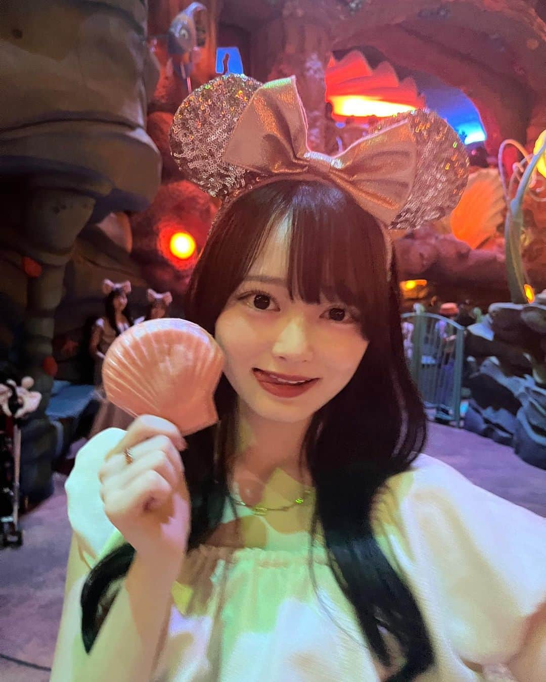 高比良由菜さんのインスタグラム写真 - (高比良由菜Instagram)「Disney Sea💞🐠🫧‪  アリエルのエリアが 1番かわいくて好きだったな🪸♡  美味しいもの沢山食べれて 乗り物にも乗れてほんと充実してた〜〜！！！❤︎  次はランドの方にも行きたい‪🐭♡  ∴∵∴ ୨୧ ∴∵∴ ୨୧ ∴∵∴ ୨୧ ∴∵∴ #高比良由菜#ディズニー#ディズニーシー#ディズニーコーデ#06#sjk」10月19日 19時52分 - yuna_takahira_official