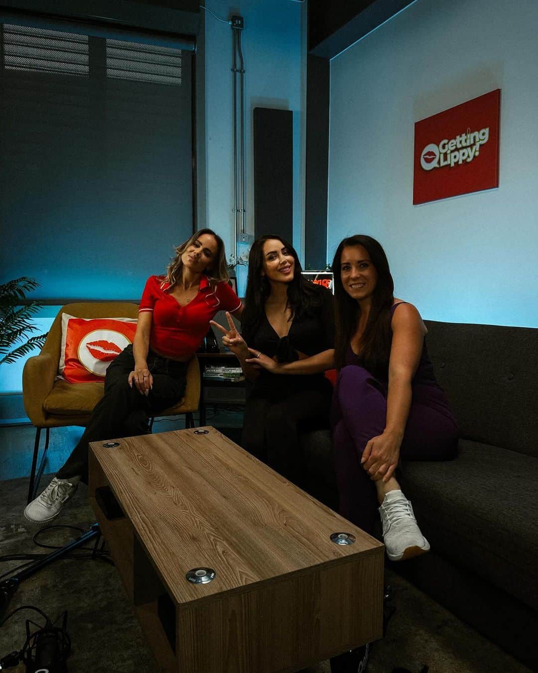 マーニー・シンプソンのインスタグラム：「Fun on the @gettinglippytv podcast 😘」