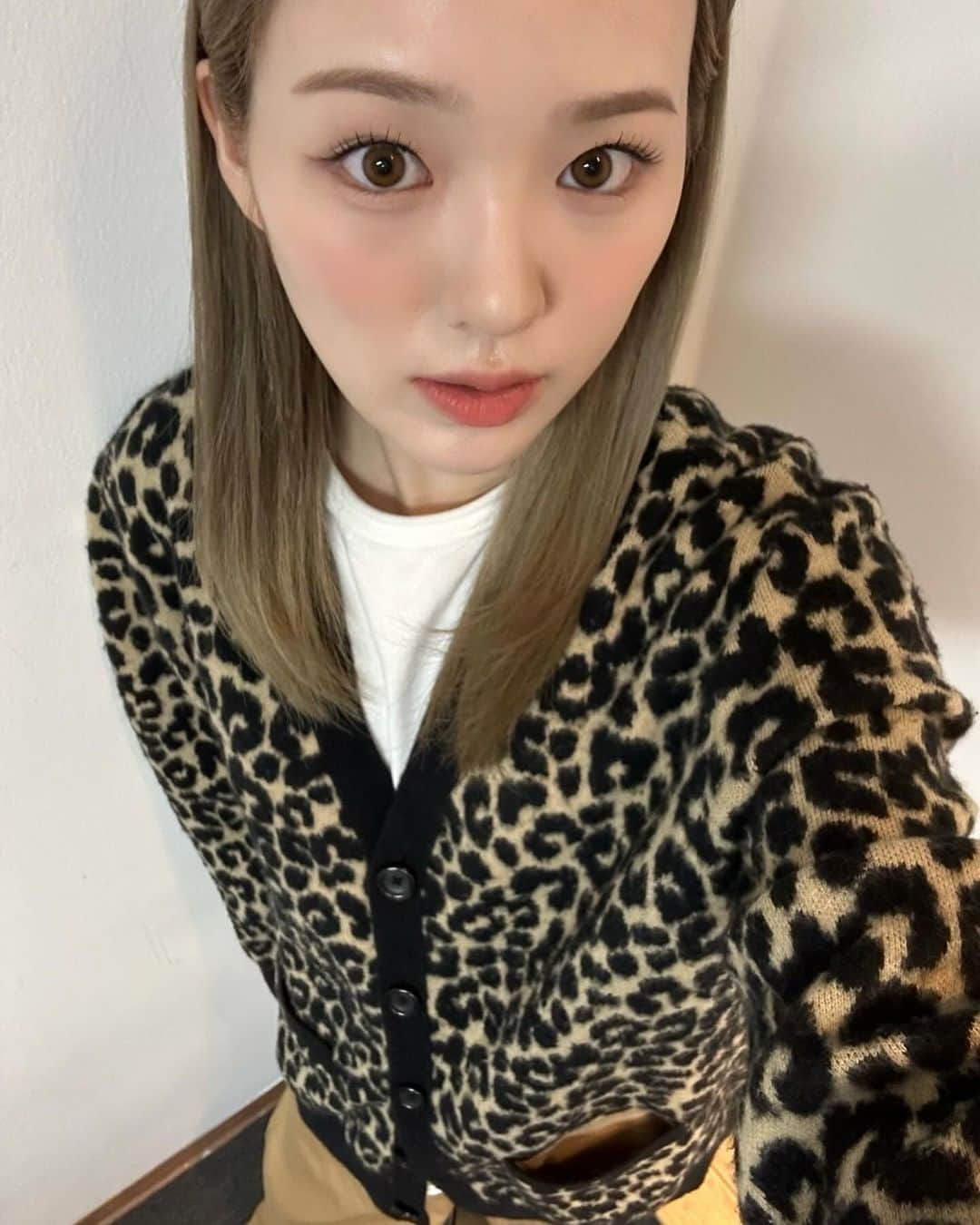 NiziUさんのインスタグラム写真 - (NiziUInstagram)「🐆🐆🐆  ガオー  #🐣」10月19日 18時27分 - niziu_artist_official