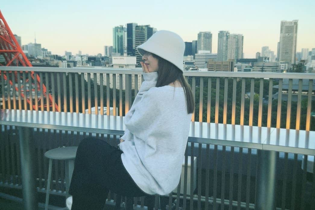 大原梓さんのインスタグラム写真 - (大原梓Instagram)「たまにはお昼の写真もね。昼っていうか夕方だけど。☺︎ 本日もお疲れ様でございました🫶🏻」10月19日 19時05分 - ohara_azusa