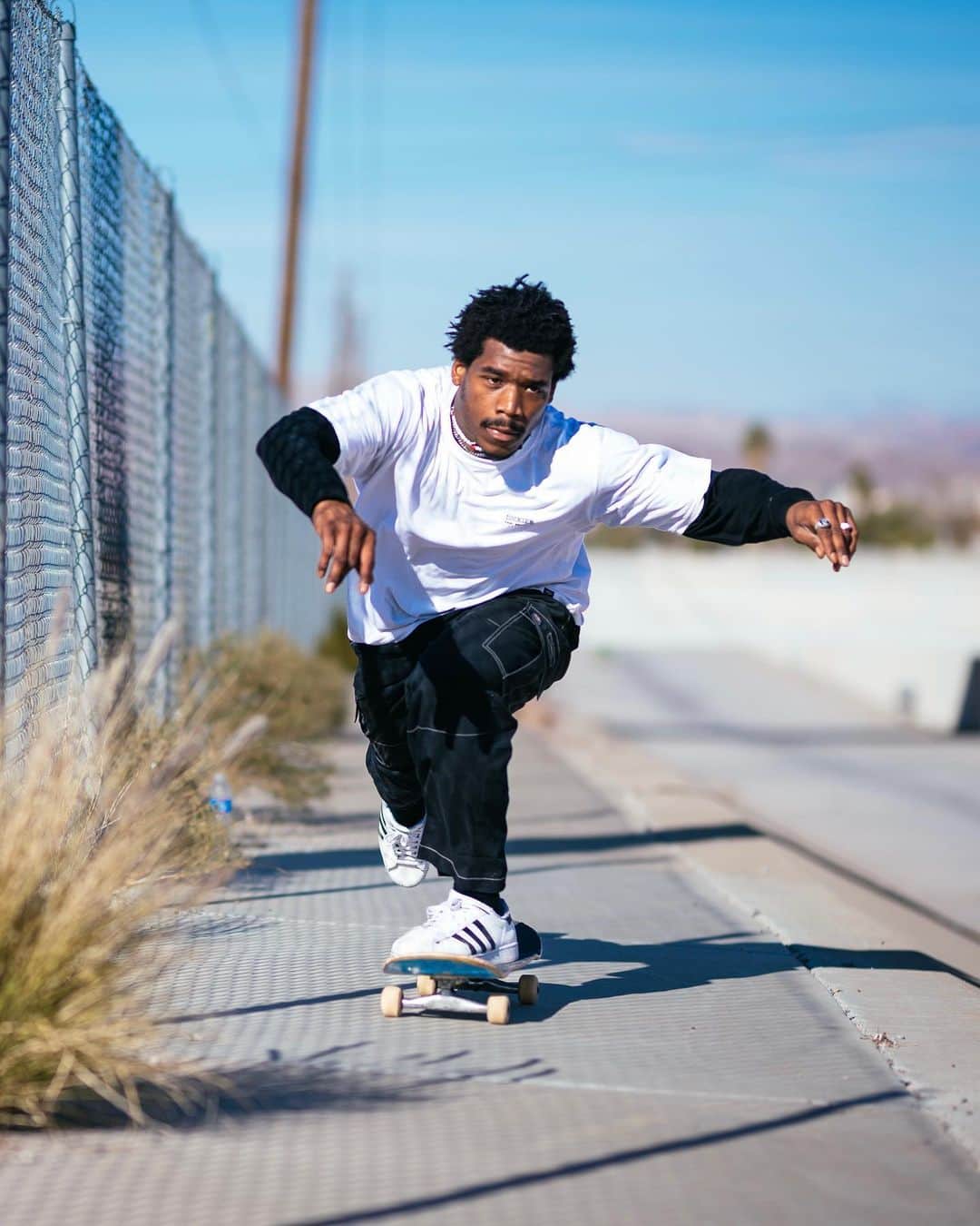 のインスタグラム：「【DICKIES SKATEBOARDING FW23】  @_Christianhenry in Vegas for Fall/Winter 2023  取り扱い情報： ディッキーズ公式オンラインショップ → dickies.jp ディッキーズららぽーと横浜 ディッキーズ大阪梅田HEP FIVE  📸@oliverbarton  #DickiesSkate #Dickies #ディッキーズ」