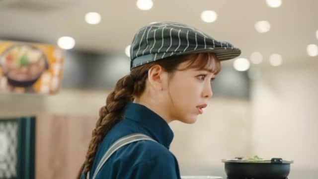 のインスタグラム：「店長がきたー！！！吉野家新CMです🍂 牛すき鍋膳の季節🥳🥳」