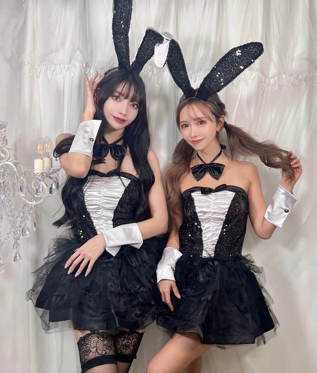 ?????のインスタグラム：「. もうすぐHalloween🎃🕸  今年は久々にやるかぁってことで安定のTikaでバニー選んだ🐰🤍 みんなで揃えるよ👯‍♀️  即日発送だからまだ全然間に合う📦✨️  . . #コスプレはtika #tika #バニーガール #ハロウィンコスプレ #halloweencostume」