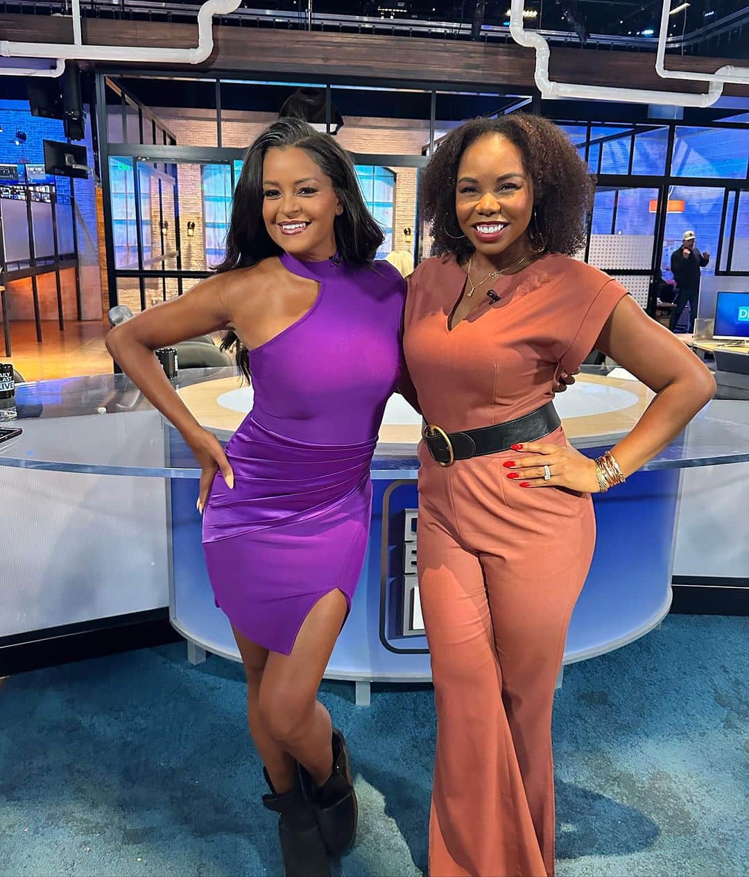 クラウディア・ジョーダンのインスタグラム：「Loved hanging out with the crew at @dailyblastlive Hope to see yall again soon! 💜」