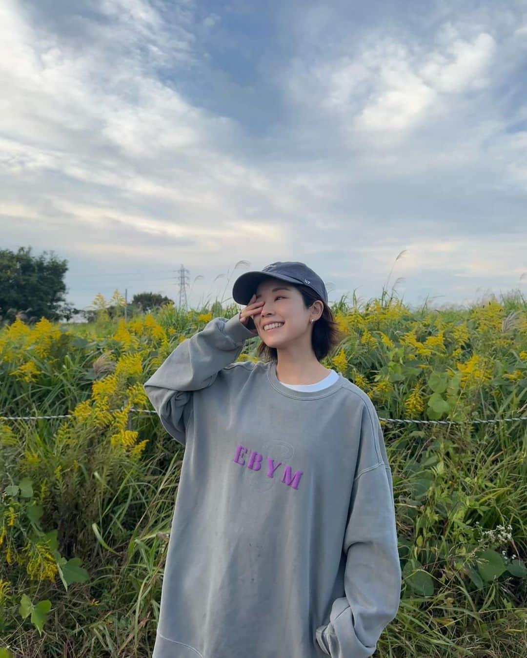 傳彩夏さんのインスタグラム写真 - (傳彩夏Instagram)「秋花粉ポーズ🌾🍂🍁」10月19日 19時44分 - denayaka