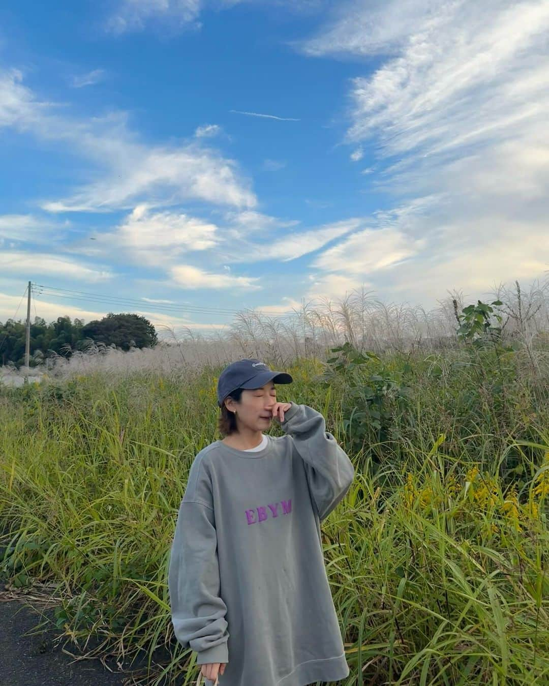 傳彩夏さんのインスタグラム写真 - (傳彩夏Instagram)「秋花粉ポーズ🌾🍂🍁」10月19日 19時44分 - denayaka