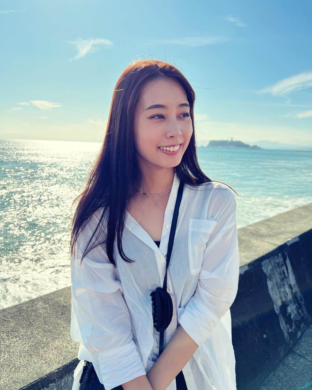 玉井らんさんのインスタグラム写真 (玉井らんInstagram)「たまに来る海いいよねぇ🏖️ . . 七里ヶ浜 湘南 江ノ島 海