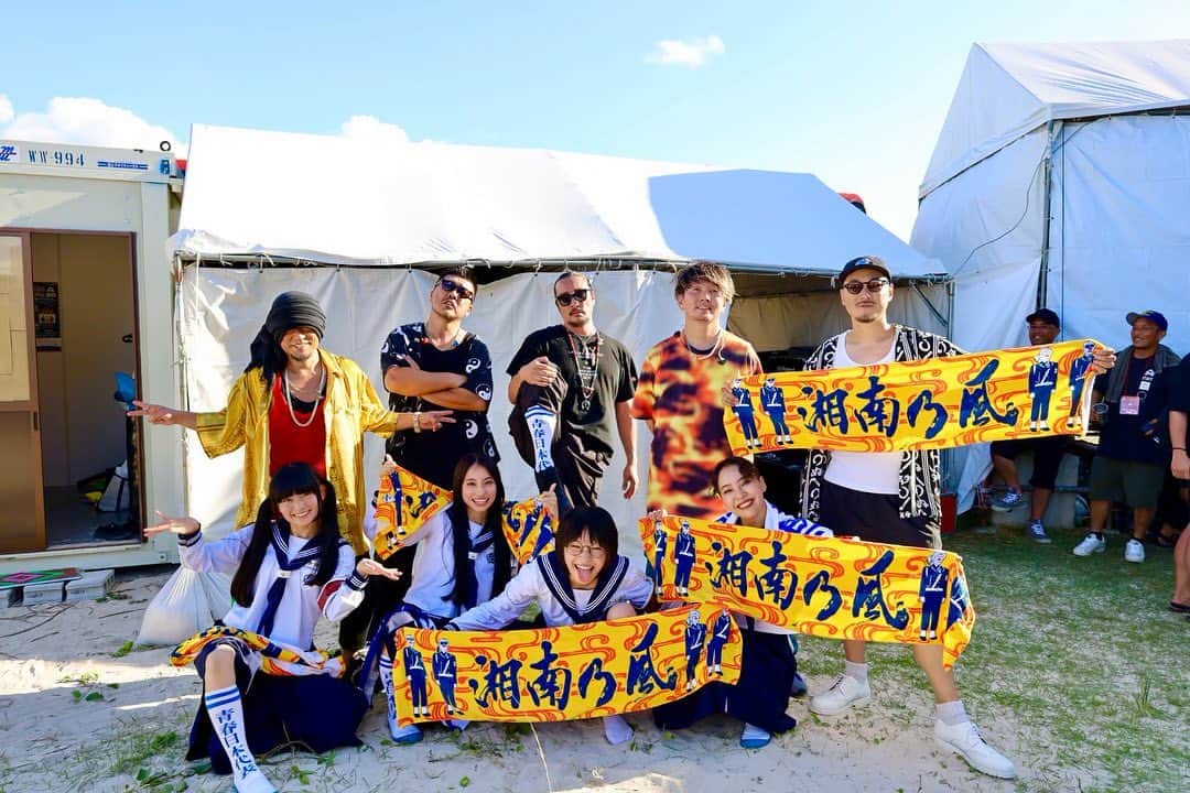 HAN-KUNさんのインスタグラム写真 - (HAN-KUNInstagram)「宮ロック最高🏝️⛱️☀️  4年ぶり開催というのも有り とんでもない バイブスに溢れてたフェスだった  また帰って来れたーー ってのが本音  改めて仲良くなれた アーティストやスタッフ にありがとうを！  個人的には 後夜祭にも参加させて貰って 最高&最高  本当に ありがとうございました！！」10月19日 11時11分 - voicemagicianjp