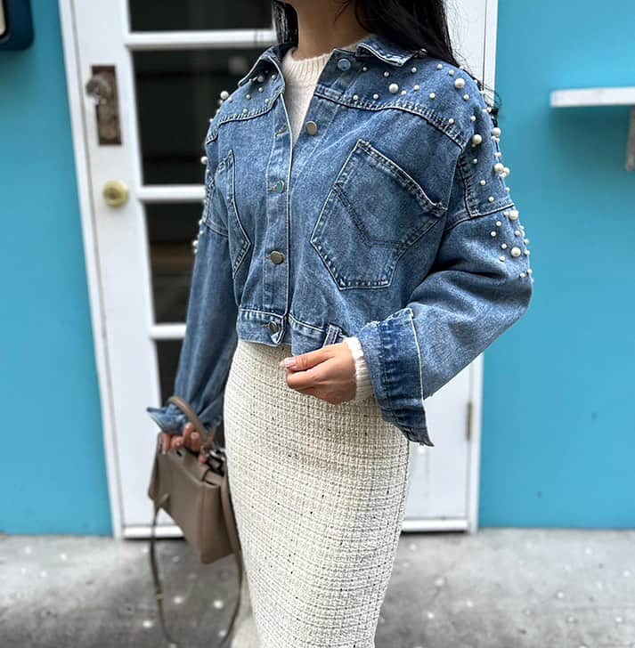 のインスタグラム：「* * NEW item...✔︎ * パール付きデニムジャケット/1カラー 【mr5608】 blue * * * #MODEROBE #韓国女優ファッション」