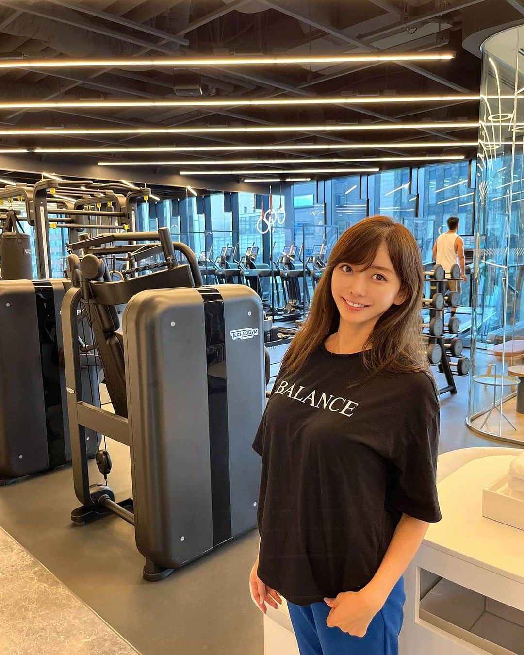 高村凛のインスタグラム：「ジムに行ってきたよ💚  定期的にパーソナルと自分でトレーニングしてます♡ @wosakahotel   W大阪は大阪に行く時良く使ってます♡  今日も一日頑張ろう💖  #gym#wosakahotel」