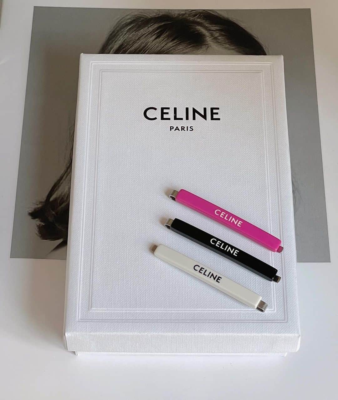 あきさんのインスタグラム写真 - (あきInstagram)「@celine 👻🩷  ㅤㅤㅤㅤㅤㅤㅤㅤㅤㅤㅤㅤ可愛いくてムリかも、、、😮‍💨 ずっと欲しいと思ってたやつ🥹  ㅤㅤㅤㅤㅤㅤㅤㅤㅤㅤㅤㅤㅤ #celine#accessories  #セリーヌ#gift」10月19日 11時55分 - akeeey95