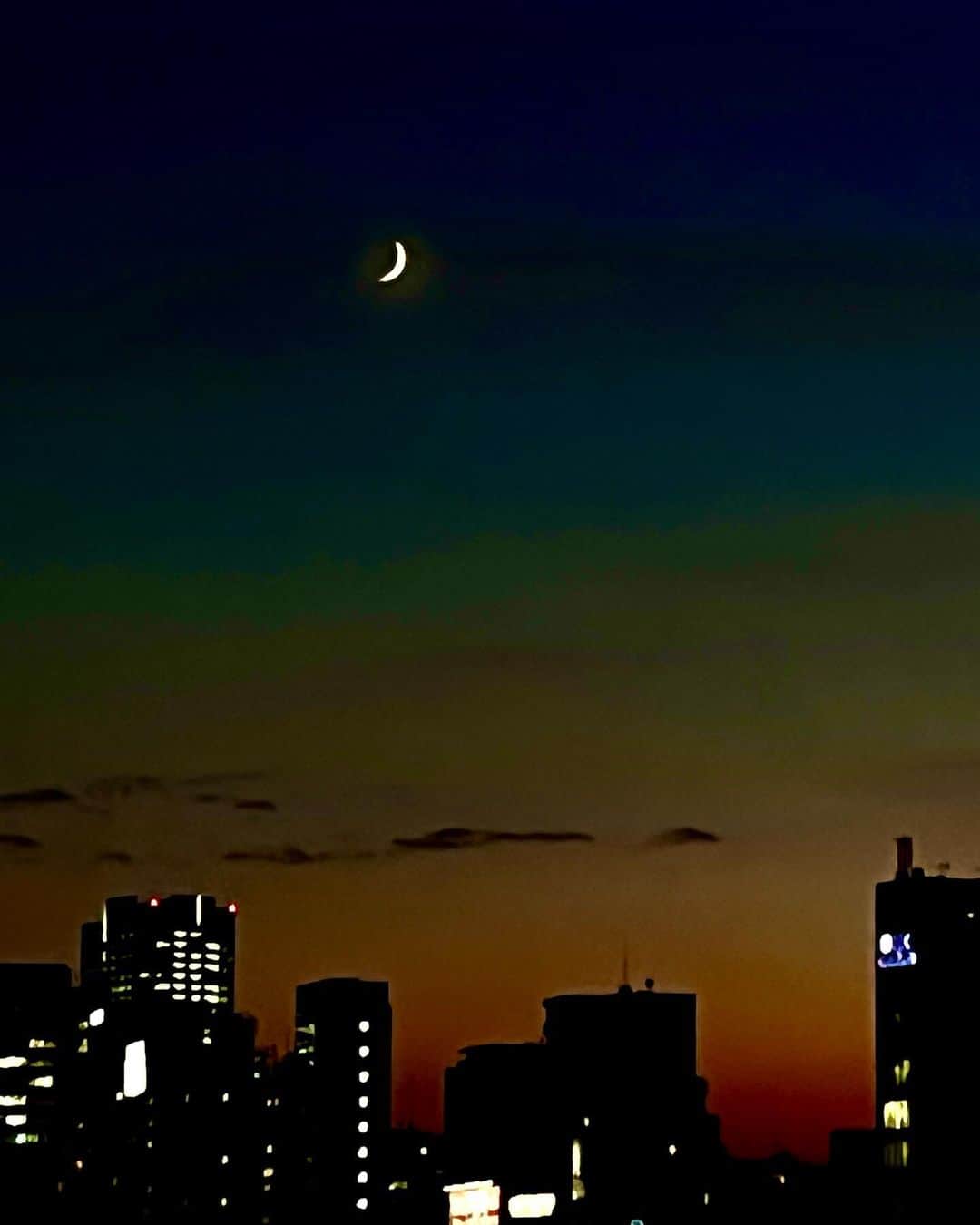 佐々木ほのかのインスタグラム：「🌙🫧🌱‬🦊」