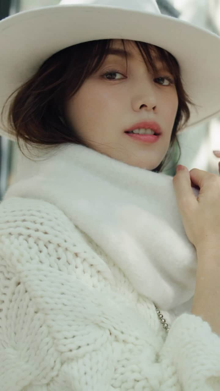 蛯原友里のインスタグラム：「本日公開のPAL CLOSETの特集ページに 出演させていただきました！  私も一緒に考えた、 秋のお出かけコーデを ご紹介しています。  10/25（水）には、 特別版のYouTube動画も 公開予定です。  ぜひチェックしてみてくださいね☺︎  @palcloset_onlinestore  #palcloset #パルクローゼット #オトナcloset」