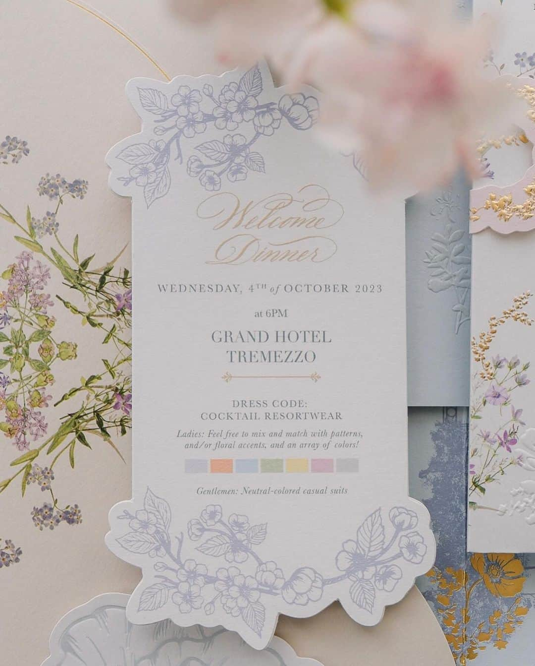 Veronica Halimさんのインスタグラム写真 - (Veronica HalimInstagram)「Invitation suite for a wedding weekend in Lake Como, situated in a stunning Italian garden. Designed exclusively for Christopher and Bryna. —  #villabalbiano #destinationwedding #lakecomo #lakecomowedding #truffypi #weddinginvitation #bespokestationery  #weddinginspiration #カリグラフィー　#ウェディング　#ウェディングアイテム #weddinginspiration #weddingdesigner #papers #goldfoil #weddingtrend #veronicahalim #weddingpapers #ldvh」10月19日 12時04分 - truffypi