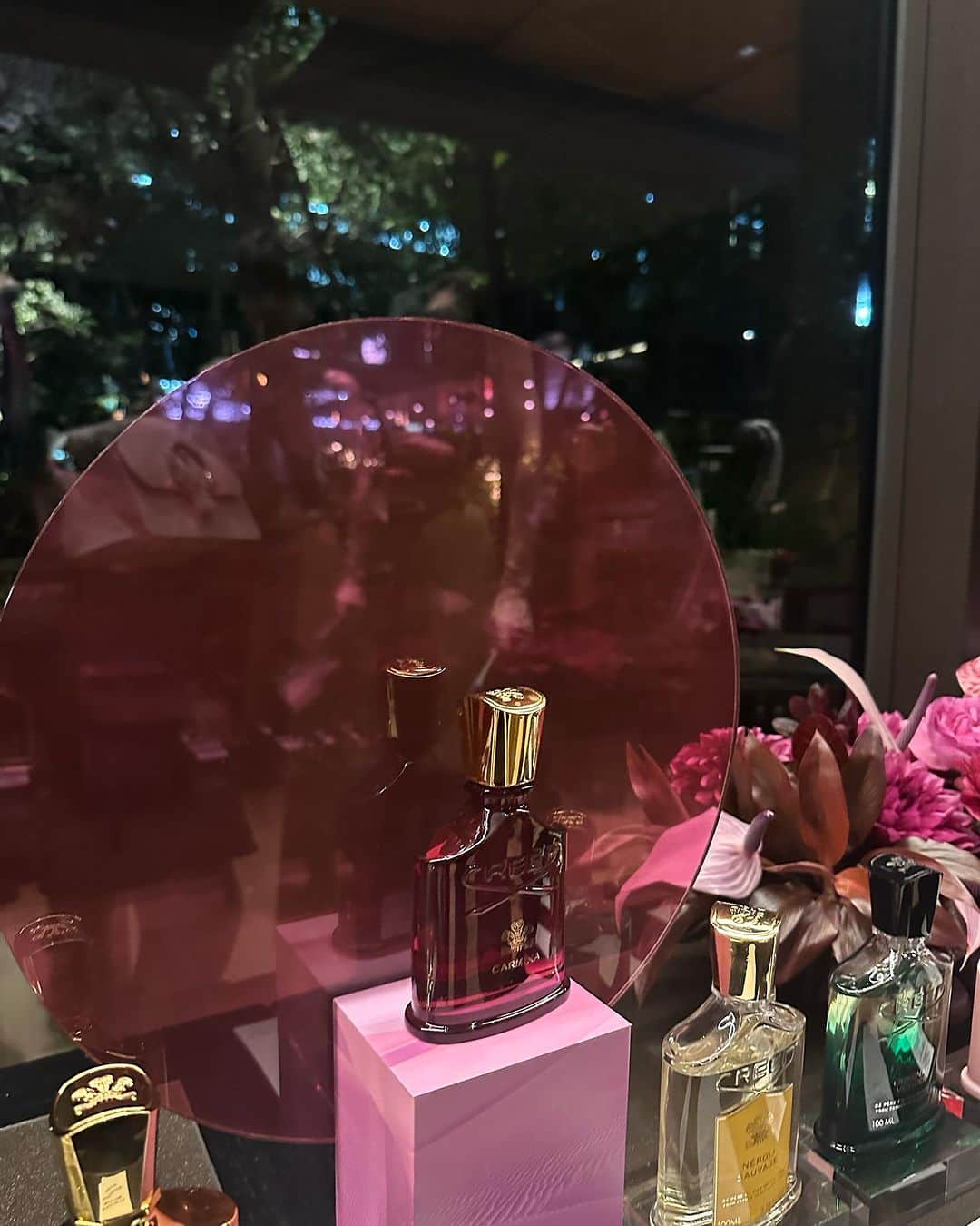 有末麻祐子さんのインスタグラム写真 - (有末麻祐子Instagram)「@creedfragrance の新作の香水のクリード カーミーナのお披露目パーティーに行ってきました💖 フローラルウッディアンバーの香りで、ブラックチェリーとピンクペッパーが、バイオレットと微かなローズを。 更にモダンさをプラスたパワフルな香り💃🏻 気になる方は是非チェックしに行ってみてね🌹 #Creed #HouseOfCreed #creedcarmina #ハウスオブクリード #PR」10月19日 12時24分 - mayukoarisue