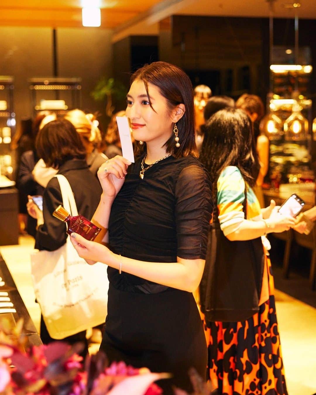 有末麻祐子さんのインスタグラム写真 - (有末麻祐子Instagram)「@creedfragrance の新作の香水のクリード カーミーナのお披露目パーティーに行ってきました💖 フローラルウッディアンバーの香りで、ブラックチェリーとピンクペッパーが、バイオレットと微かなローズを。 更にモダンさをプラスたパワフルな香り💃🏻 気になる方は是非チェックしに行ってみてね🌹 #Creed #HouseOfCreed #creedcarmina #ハウスオブクリード #PR」10月19日 12時24分 - mayukoarisue