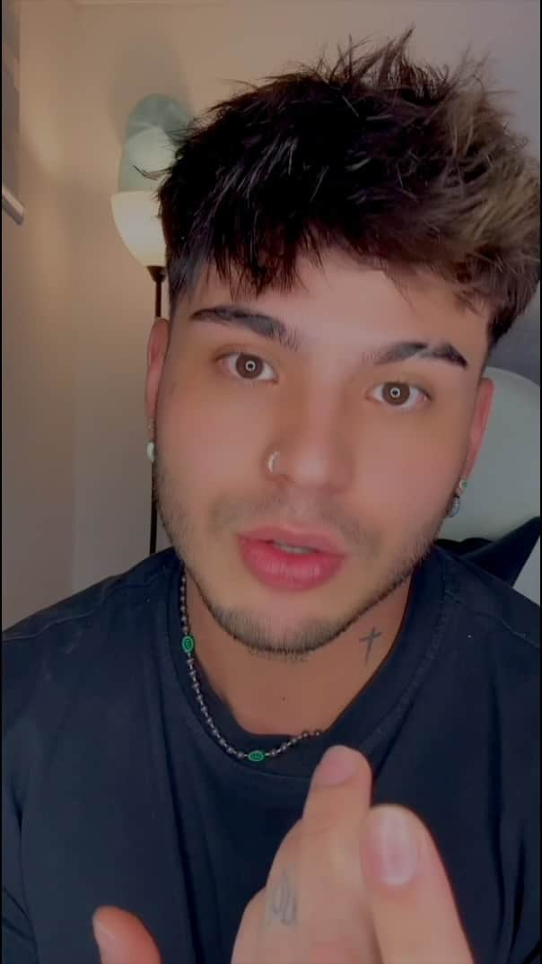 Sebastián Villalobosのインスタグラム：「Storytime de cómo perdí a una persona para encontrarme a mí」