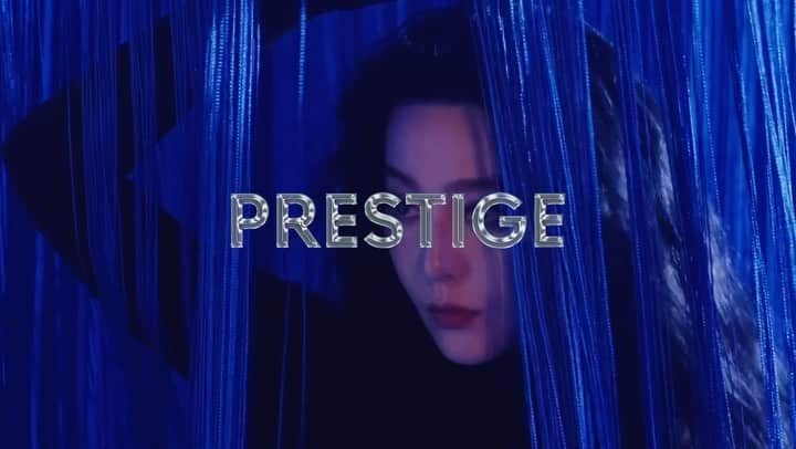ファン・ビンビンのインスタグラム：「@bingbing_fan walks us through the elaborate set-up at her cover shoot while answering some of our most pertinent questions. See the full cover story in the link in bio.  - Words: Stephanie Ip (@stephcureau) Videography: Ryan Putranto (@ryanputrant0) Photography: Issac Lam (@issaclam_) Photography producer: Hidi Lee Art direction: Ip Siu (@ipsiu) Styling: Kim Bui Kollar (@aka.kimbui) Hair stylist: Eda Lee (@edajogo) Makeup artist: Bonnie Hu  Manicurist: Mei Mei Yeung Art direction assistant: Kumi Tong Art team: Naomi Chui, Karina To, Joan Leung Project management: Alex Loong (@esteloong) Photography assistants: Jason Li, Kiano  Styling assistants: Anna Lam, Mason Wong Graffer: Hsiao, TK, Fei Lung  Production assistants: MK Suen, Alvin Chu Jewellery: Mikimoto (@official_mikimoto)  Special thanks: Artist Management Jersey Chong (@jerseychong)」