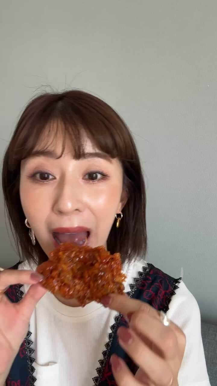 水野佐彩のインスタグラム：「・ @momstouch.jp  ハンバーガー食べながら もぐもぐライブ🍔🍔🍔🍔🍔」