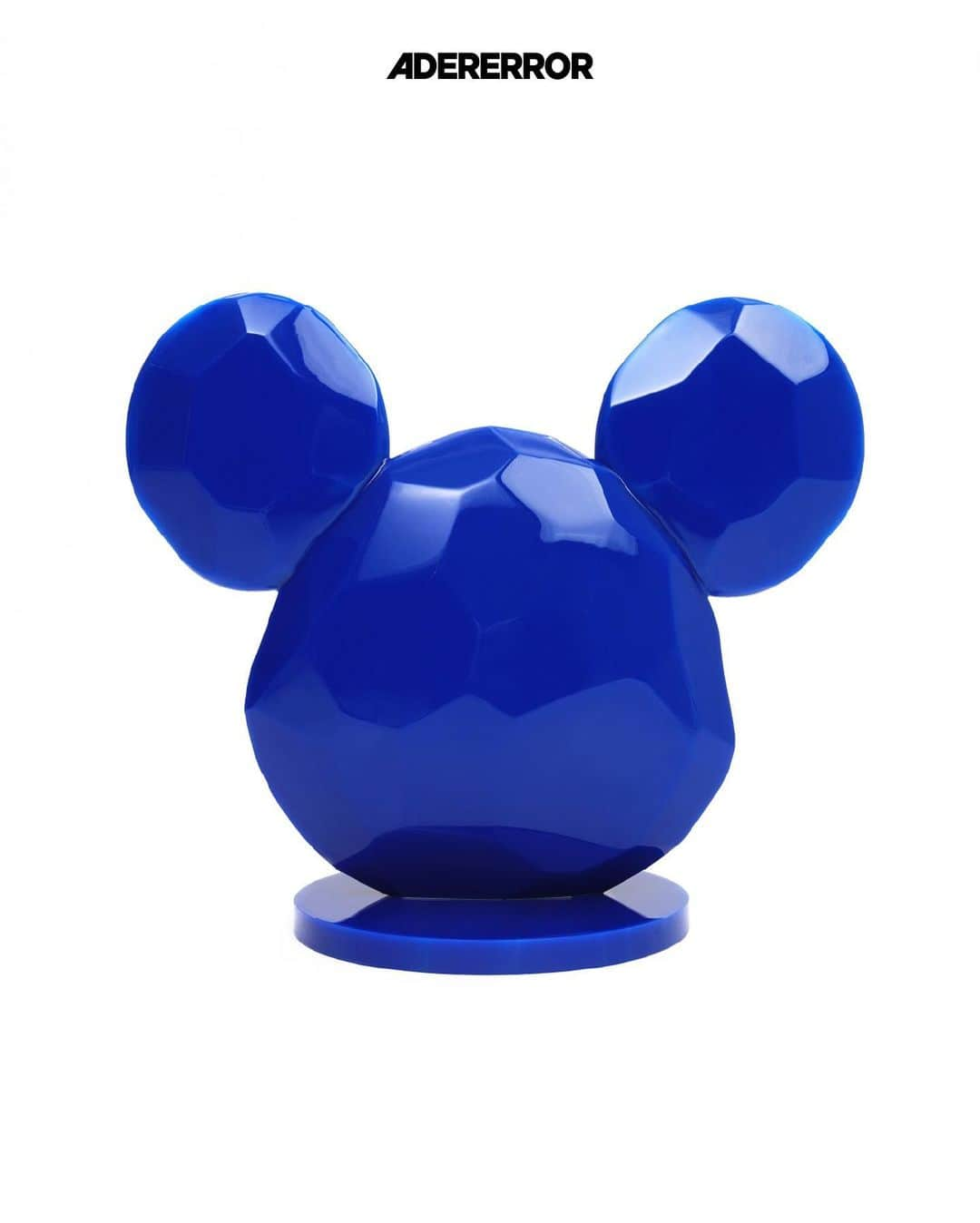 ADER errorのインスタグラム：「⠀ ADER ERROR donated three circle resin object in ADER signature blue inspired by Mickey Mouse to #DisneyCreate100 an auction event, to celebrate 100th anniversary of Disney as a single brand from Korea. Participate the auction and support children with critical illnesses around the world.  Date: 12th~30th Oct Auction Site: Visit the site to take part in the Disney Create 100 auction (*Only available in overseas)  아더에러가 시그니처 블루로 표현된 ‘미키 마우스’ 오브제를 기부함으로써 #DisneyCreate100 옥션 행사에 단일 한국 브랜드로 참가합니다. 디즈니의 100주년을 기념하여 진행하는 옥션에 참가하여 아더에러의 오브제를 만나보고 전세계 난치병 아동을 함께 후원해주세요.  일시: 10월 12일~30일  참여 방법: 각 국가별 Disney Create 100 웹사이트 (*Only available in overseas)」