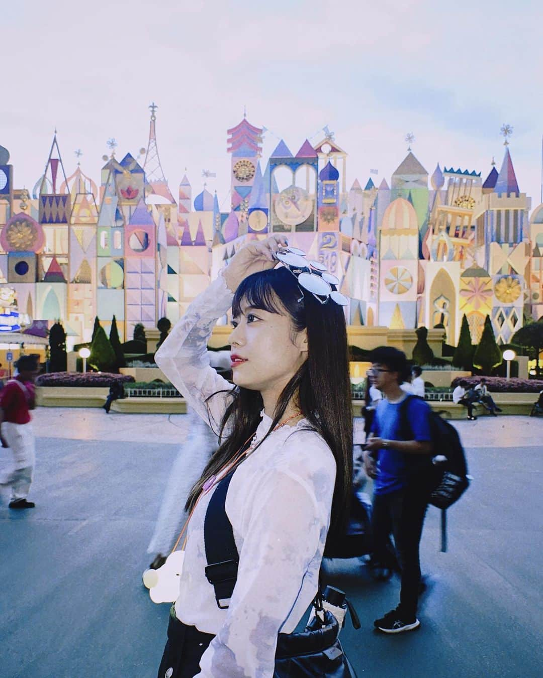 松岡美沙さんのインスタグラム写真 - (松岡美沙Instagram)「🐭 . . ディズニーはいつ行っても素敵な場所💓 . 今年はあと一回くらい行きたいな☁️ . . . #disney #tdl #tokyodisneyland #cute #beautyfulworld #ディズニー #東京ディズニーランド #ディズニーコーデ #ベイマックス #ミッキー #ミッキーサングラス #シンデレラ城 #ディズニー40周年 #おめでとう #雨ディズニーも悪くない #film」10月19日 13時05分 - matsumisa1129