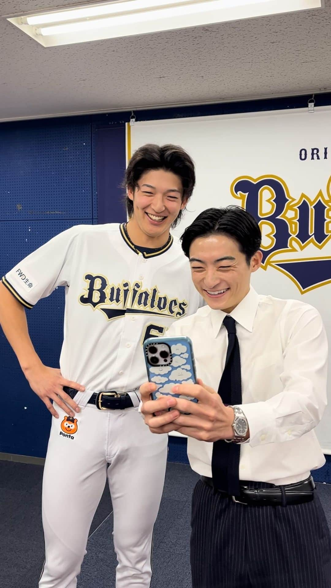 修一朗のインスタグラム：「はじめてのプロ野球始球式の1日⚾️ 夢叶った！#山崎颯一郎」