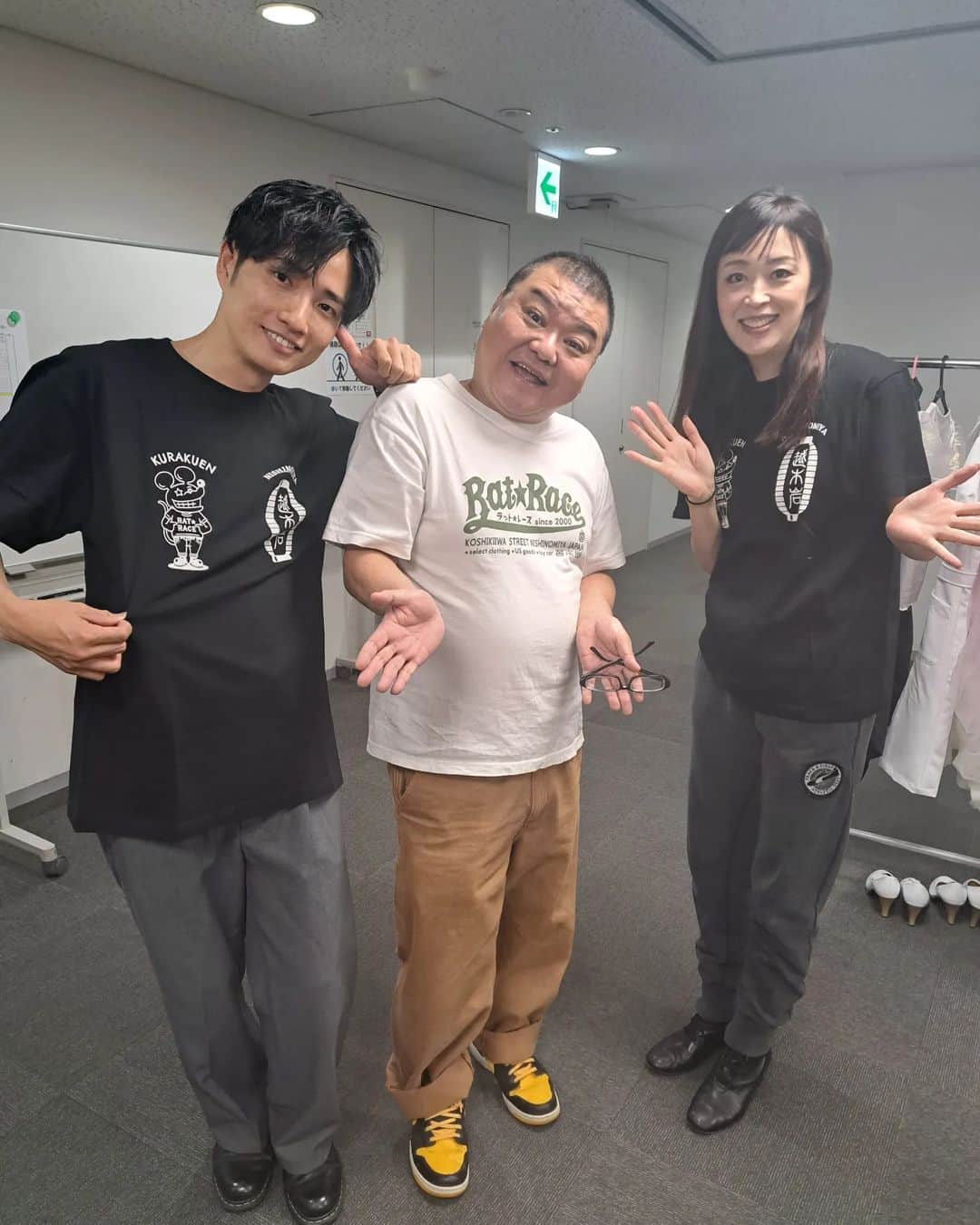 川畑泰史のインスタグラム：「本日は  ピノキオ「絵本の中の僕」 初日です!!!  ゲネプロ前に ラニーノーズ洲崎君と 月丘七央さんと!!!  稽古着はもちろん ラットレース!!!～(笑)」