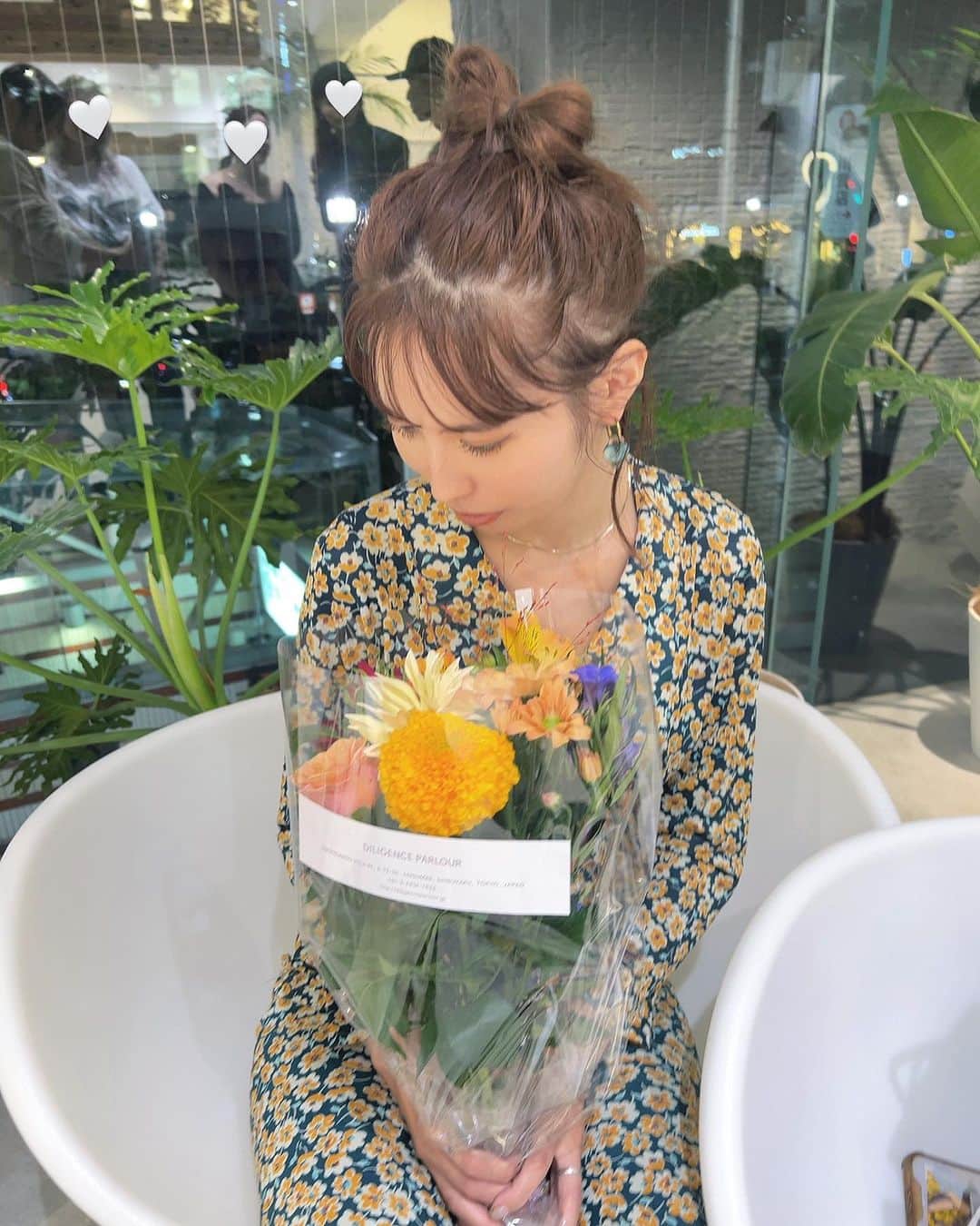 古賀美紀のインスタグラム：「ついに明日がSHIMA出勤最終日😭✨ まだ実感ないく変な感じ...😂  数名ご予約可能なので お待ちしてます☺️❤️」
