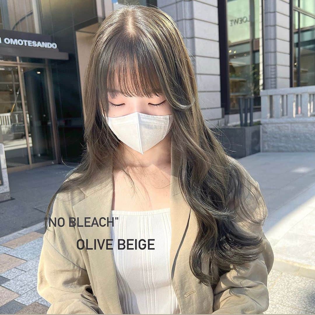 古賀美紀のインスタグラム：「#ブリーチなし でできる  「 #オリーブベージュ ❤︎」  現在の明るさより明るくしたい方、地毛からのカラーのお客様はダブルケアカラー  選択お願いします♡  【set menu】 ♡前髪カット＋ケアカラー ¥14000~  ♡バングカット顔周り＋プレミアムケアカラー ¥16200~  ♡カット＋ケアカラー ¥16100~  ♡カット＋プレミアムケアカラー¥18300~  ♡カット＋ダブルケアカラー ¥25300~  ♡ケアカラー＋トリートメント　¥18400~  ♡プレミアムケアカラー＋トリートメント　¥20600~  ※top stylist指名料＋500 ※カットなしのメニューの場合 シャンプーブロー代¥2700 ※学割10%off  〜はレングス料金含む」