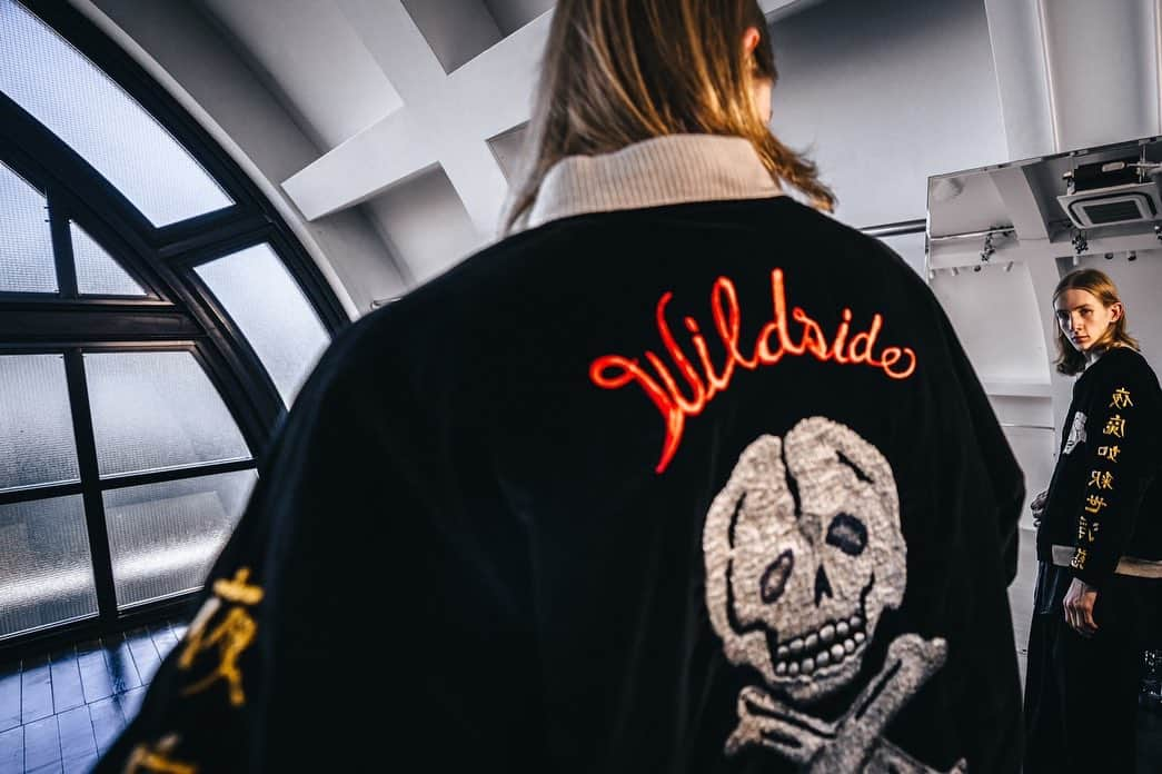 L.H.Pさんのインスタグラム写真 - (L.H.PInstagram)「. SAINT Mxxxxxx X WILDSIDE YOHJI YAMAMOTO  SKULL SUKA JACKET  2023.10.21.sat release  _______________ @saint_mx6_official @wildsideyohjiyamamotojp @rkrkrk   #SAINTMxxxxxx #wildsideyohjiyamamoto #yohjiyamamoto」10月19日 14時03分 - lhp_official