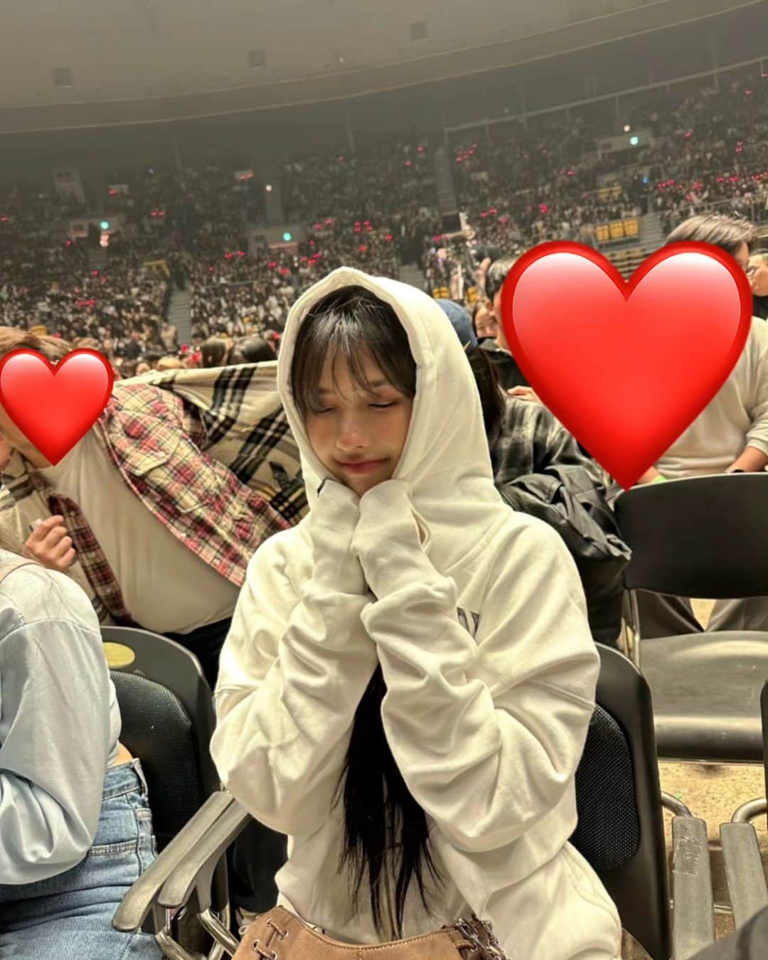 のインスタグラム：「❤🤍🖤」