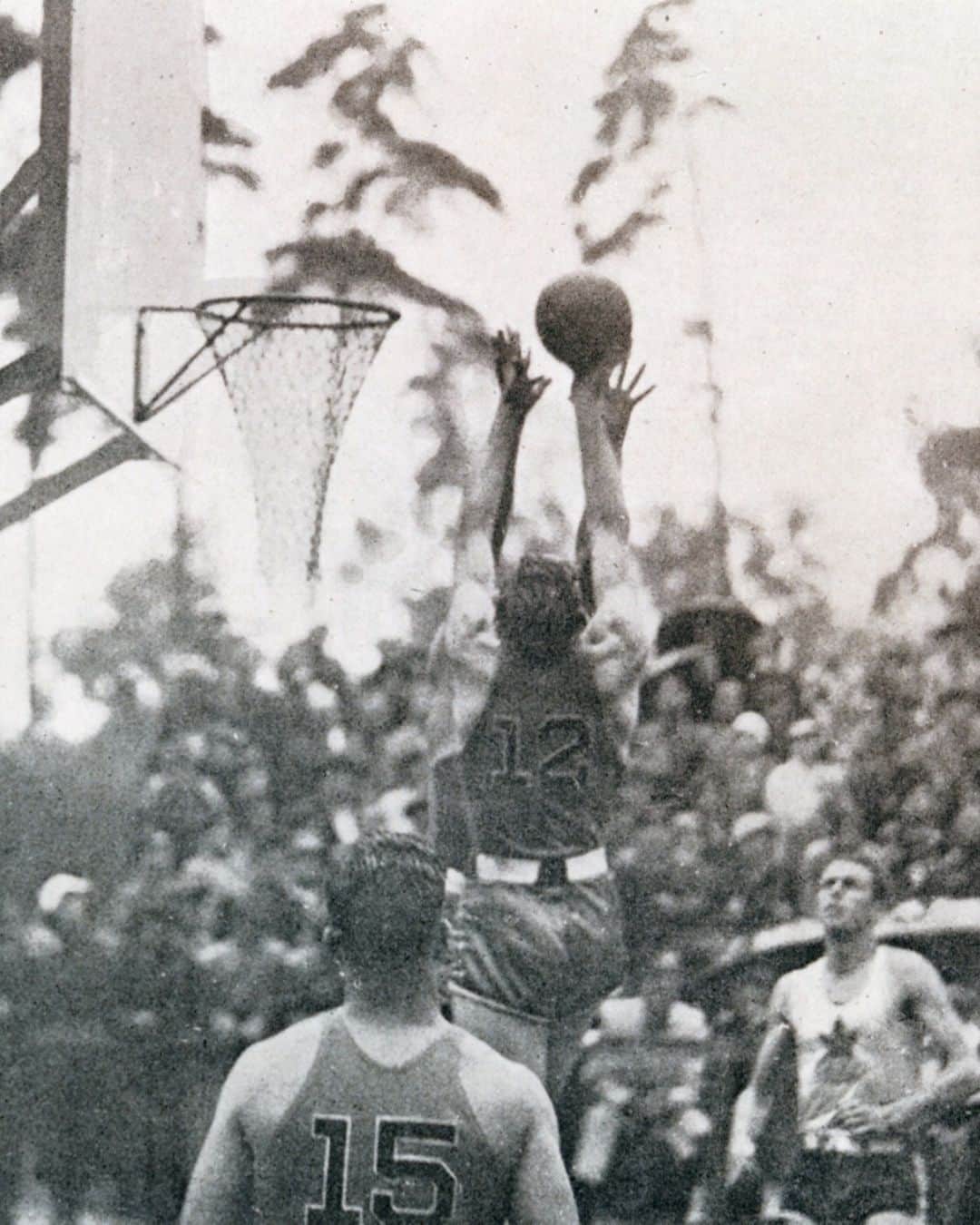 FIBAさんのインスタグラム写真 - (FIBAInstagram)「OTD 90 years ago 🗓️  On October 19, 1933, Olympic Committee vote to introduce basketball in 1936 🏀」10月19日 14時30分 - fiba
